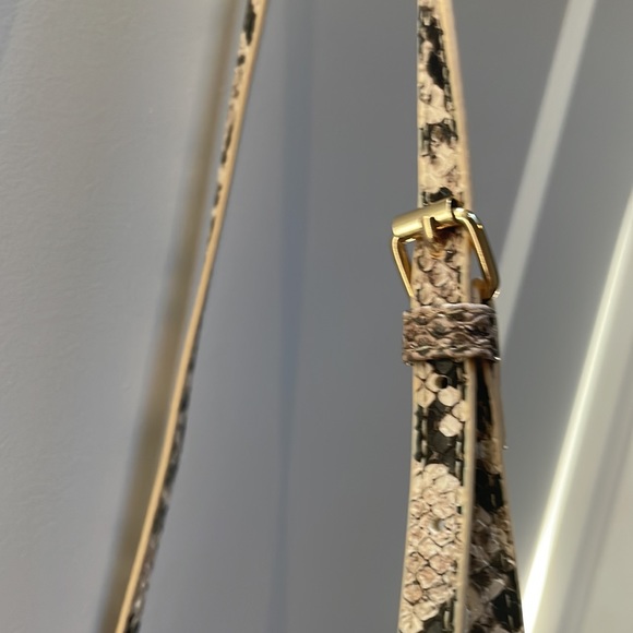 $5 add on! Snakeskin small purse - Picture 5 of 5